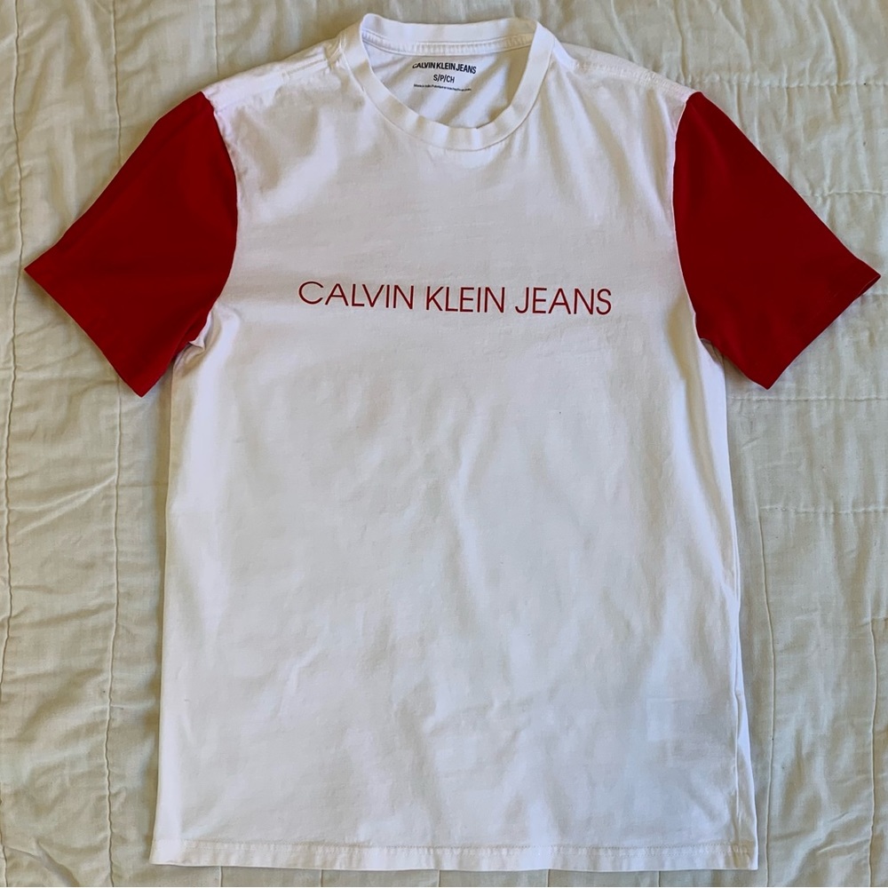 Calvin Klein Men’s T-Shirt. Size S.